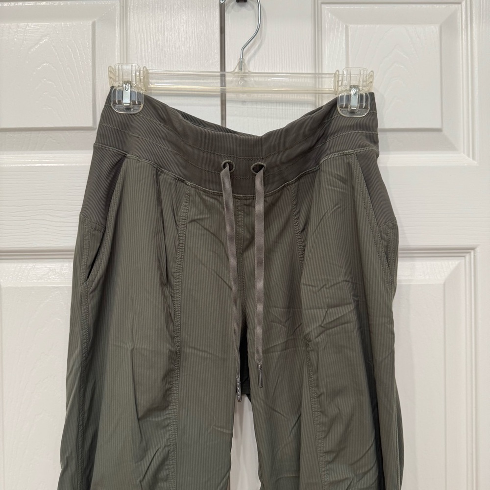 Lululemon Dance Studio Mid-Rise Jogger Army Green - Picture 5 of 8